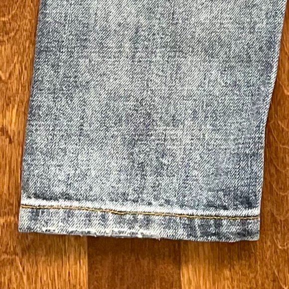 Life in Progress - High Waisted Distressed Jeans - Picture 9 of 9